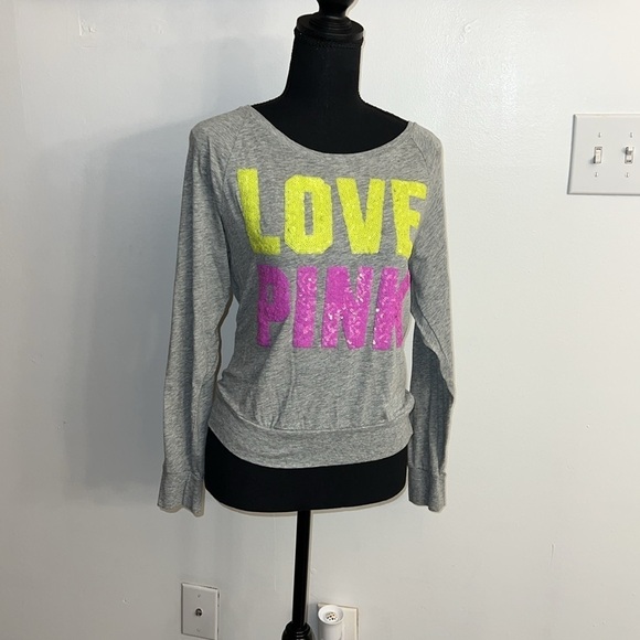 Victoria Secret’s Pink “Love Pink” Graphic Long Sleeve Tee, sz Extra Small - Picture 1 of 12